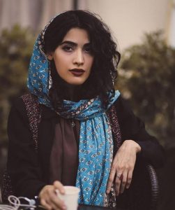 ریحانه رضی بازیگر فیلم سینمایی «لجن خوار» و برنده جایزه تاج طلایی جشنواره کویین پالم