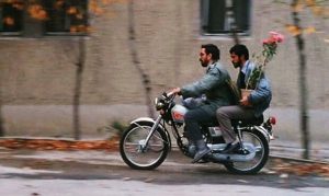 فیلم سینمایی «کلوزآپ» ، مجله فار اوت