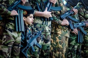 عکس «تنها» از احمد خطیری